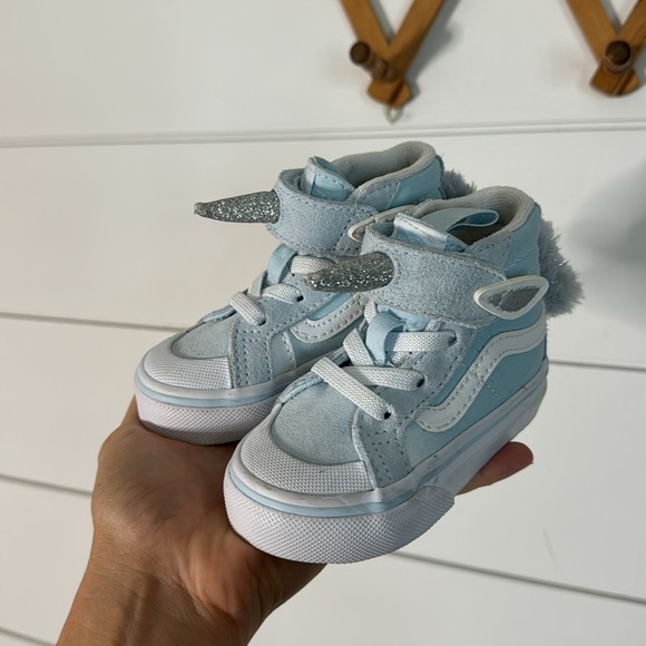 Unicorn Sk8-Hi Vans Shoe - Picture 4 of 6